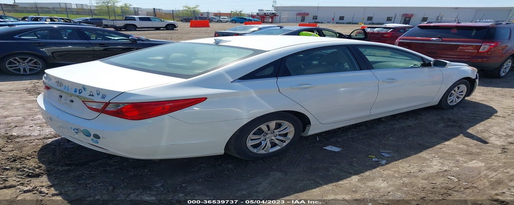 5NPEB4AC4DH533316 2013 HYUNDAI SONATA photo no. 4
