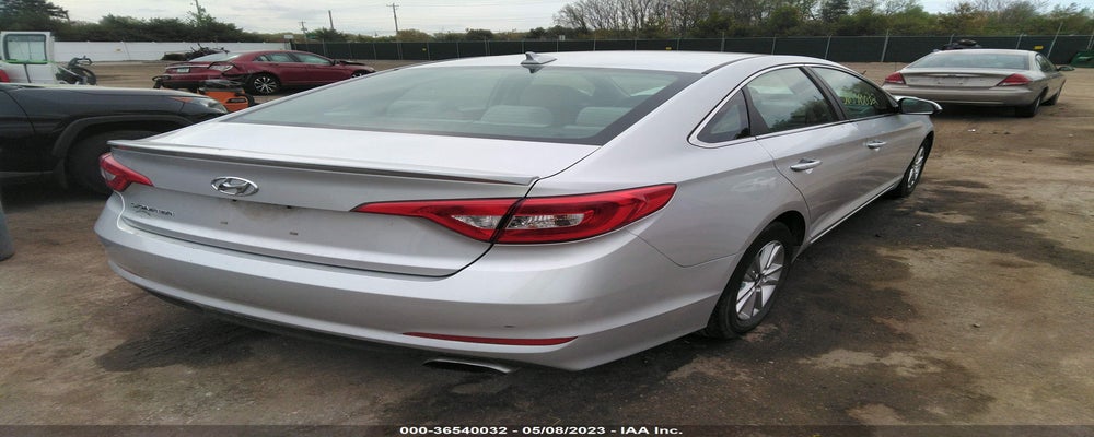 5NPE24AF1FH002636 2015 HYUNDAI SONATA photo no. 4