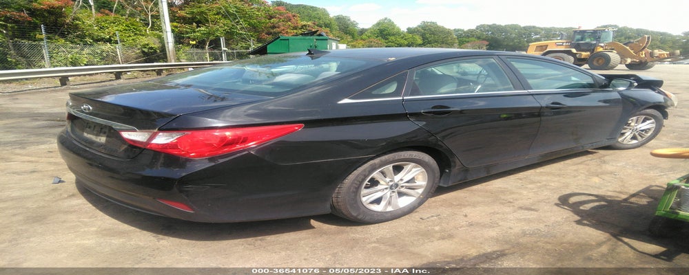 5NPEB4AC8EH869701 2014 HYUNDAI SONATA photo no. 4