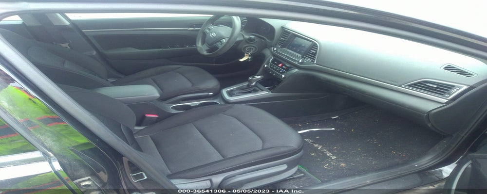 5NPD84LF9JH215110 2018 HYUNDAI ELANTRA photo no. 5