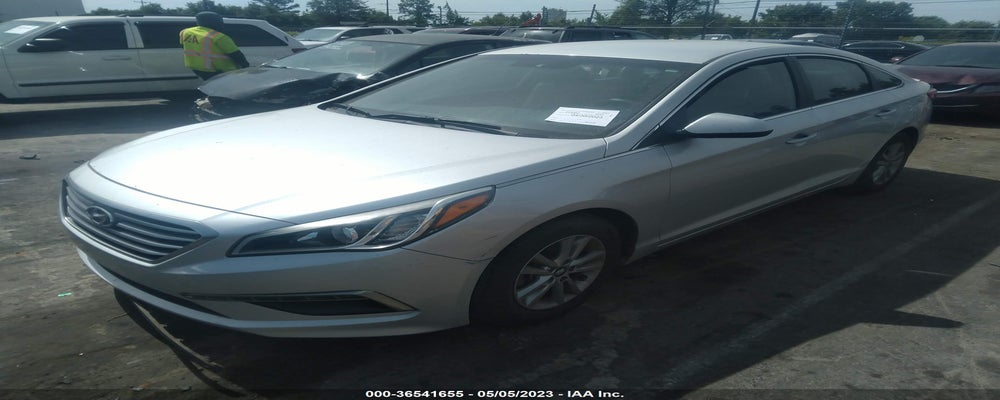 5NPE24AF2FH232587 2015 HYUNDAI SONATA photo no. 2