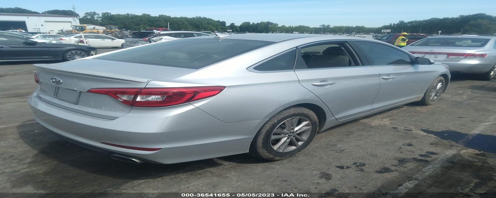 5NPE24AF2FH232587 2015 HYUNDAI SONATA photo no. 4