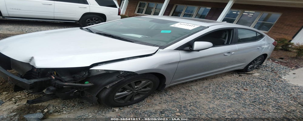 5NPD84LF9JH214801 2018 HYUNDAI ELANTRA photo no. 2