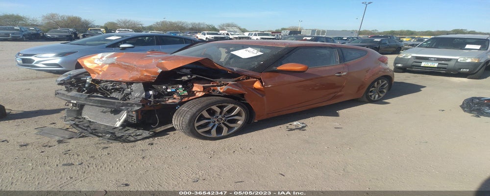 KMHTC6AD4FU218979 2015 HYUNDAI VELOSTER photo no. 2
