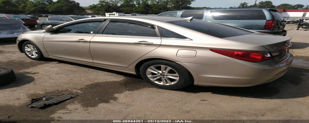 5NPEB4AC5BH281394 2011 HYUNDAI SONATA photo no. 3
