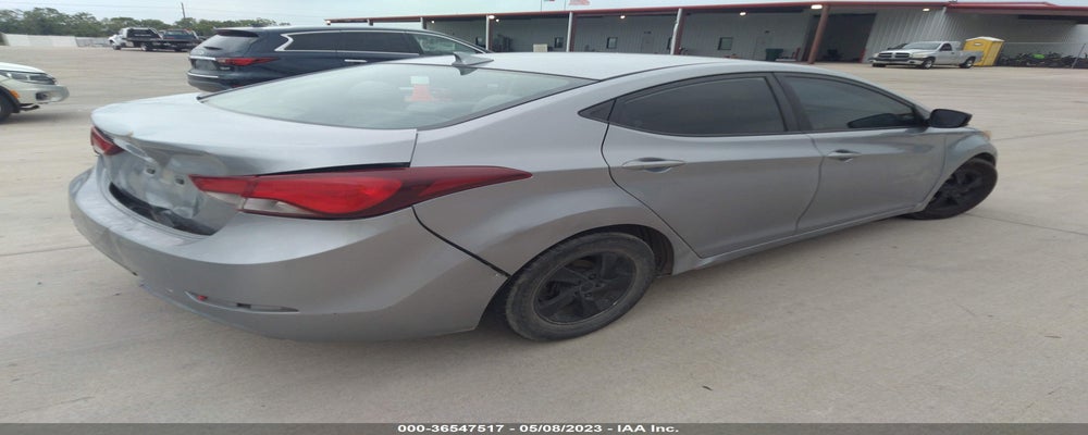 5NPDH4AE8FH647995 2015 HYUNDAI ELANTRA photo no. 4