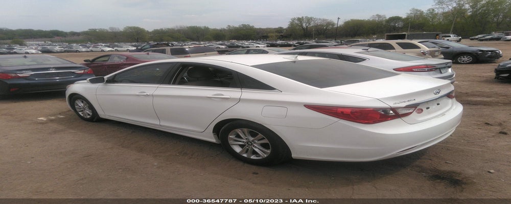 5NPEB4AC0BH024045 2011 HYUNDAI SONATA photo no. 3