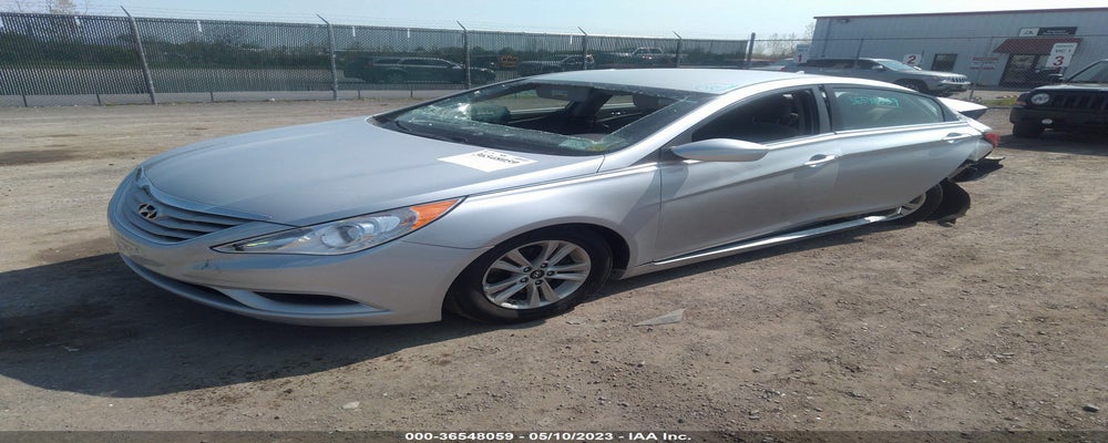 5NPEB4ACXBH203919 2011 HYUNDAI SONATA photo no. 2