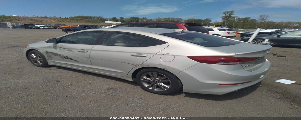 KMHD84LFOHU069028 2017 HYUNDAI ELANTRA photo no. 3