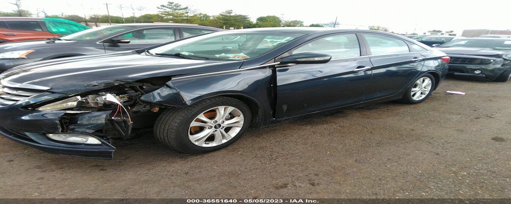 5NPEC4AC0BH114616 2011 HYUNDAI SONATA photo no. 2