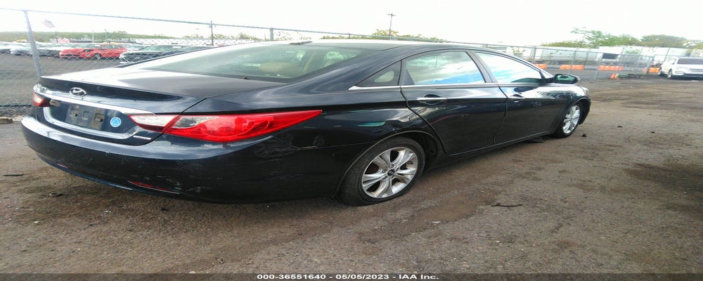 5NPEC4AC0BH114616 2011 HYUNDAI SONATA photo no. 4