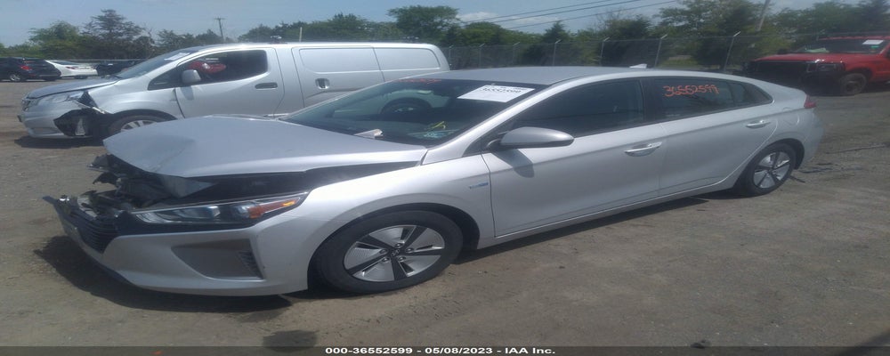 KMHC65LC1JU102590 2018 HYUNDAI IONIQ HYBRID photo no. 2