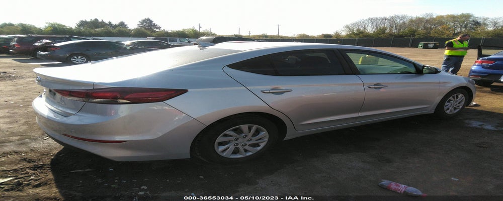 5NPD74LF9HH209045 2017 HYUNDAI ELANTRA photo no. 4