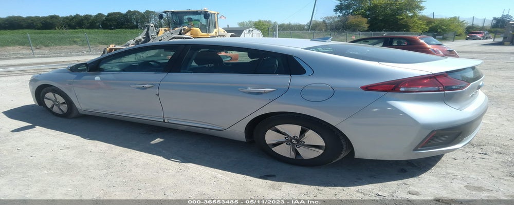 KMHC75LC6LU242909 2020 HYUNDAI IONIQ HYBRID photo no. 3