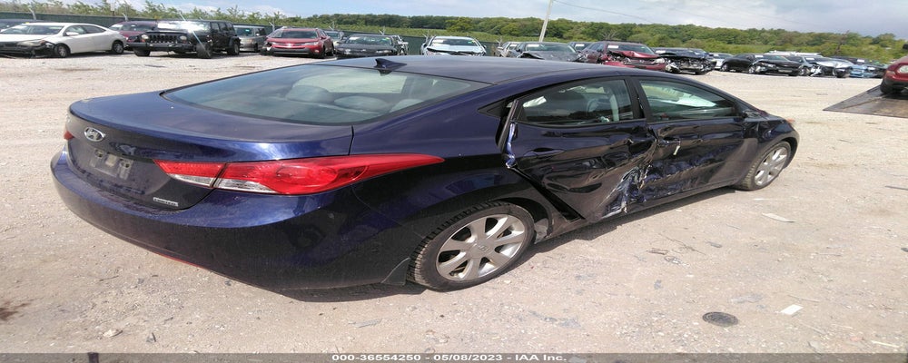 5NPDH4AE2DH183552 2013 HYUNDAI ELANTRA photo no. 4