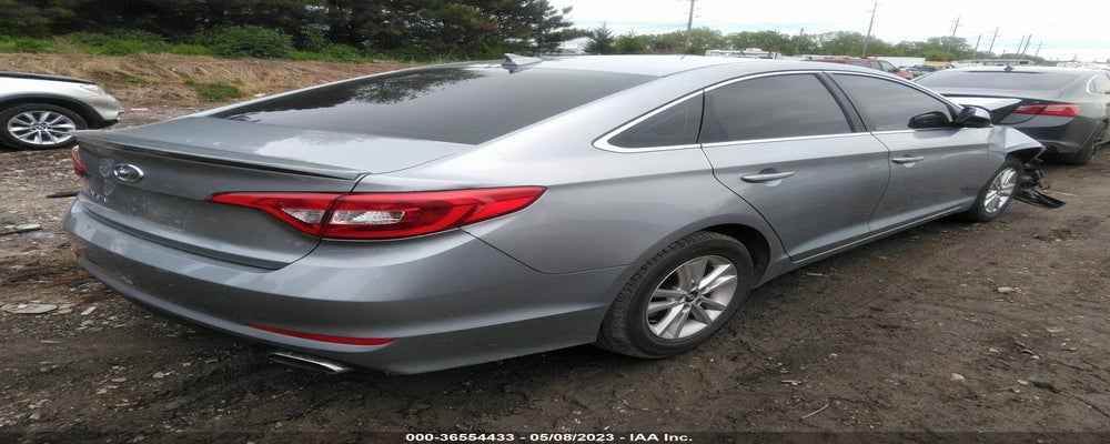 5NPE24AF2FH073893 2015 HYUNDAI SONATA photo no. 4