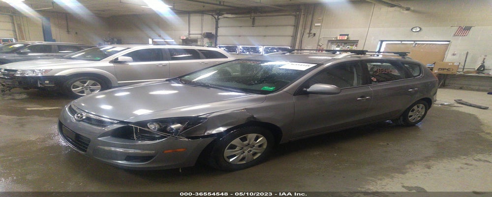 KMHDC8AE8BU095867 2011 HYUNDAI ELANTRA TOURING photo no. 2