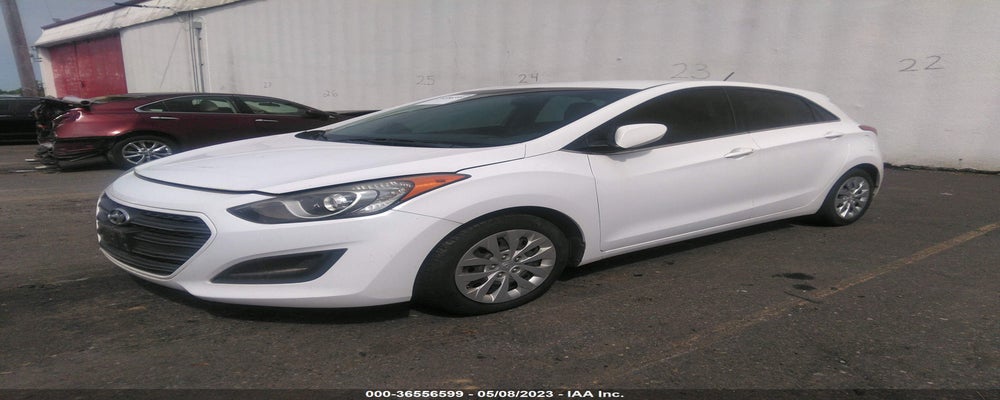 KMHD35LHXGU253025 2016 HYUNDAI ELANTRA GT photo no. 2