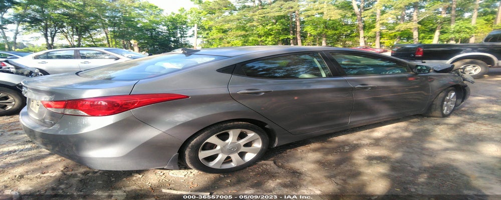 KMHDH4AE4DU563056 2013 HYUNDAI ELANTRA photo no. 4