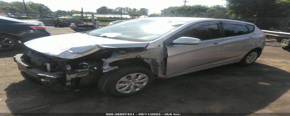 KMHCT5AE1FU212589 2015 HYUNDAI ACCENT photo no. 2
