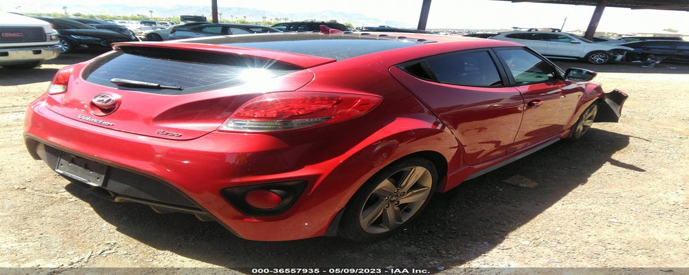 KMHTC6AE9DU174323 2013 HYUNDAI VELOSTER photo no. 4