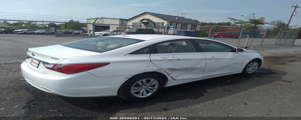 5NPEB4AC5BH085116 2011 HYUNDAI SONATA photo no. 4