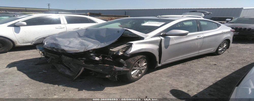 5NPDH4AE1FH610125 2015 HYUNDAI ELANTRA photo no. 2