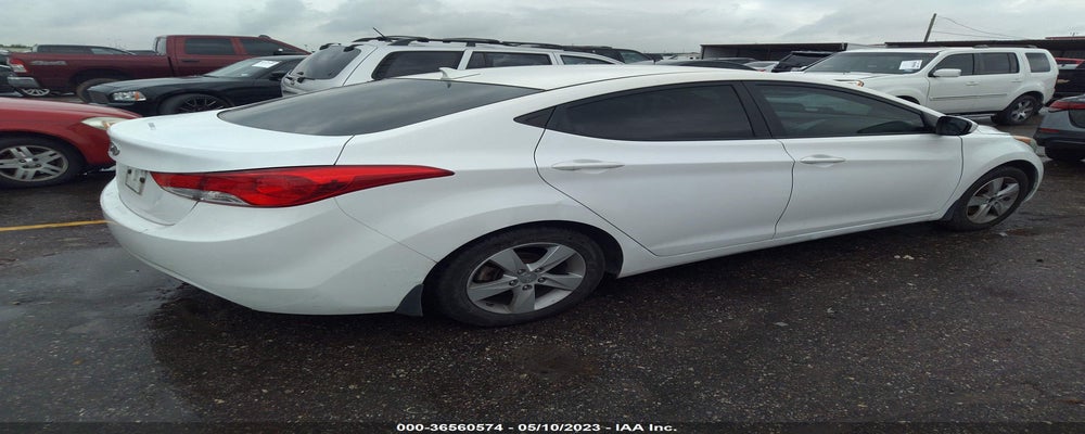 5NPDH4AE6DH287915 2013 HYUNDAI ELANTRA photo no. 4