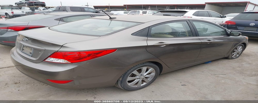 KMHCU4AEXEU623740 2014 HYUNDAI ACCENT photo no. 4