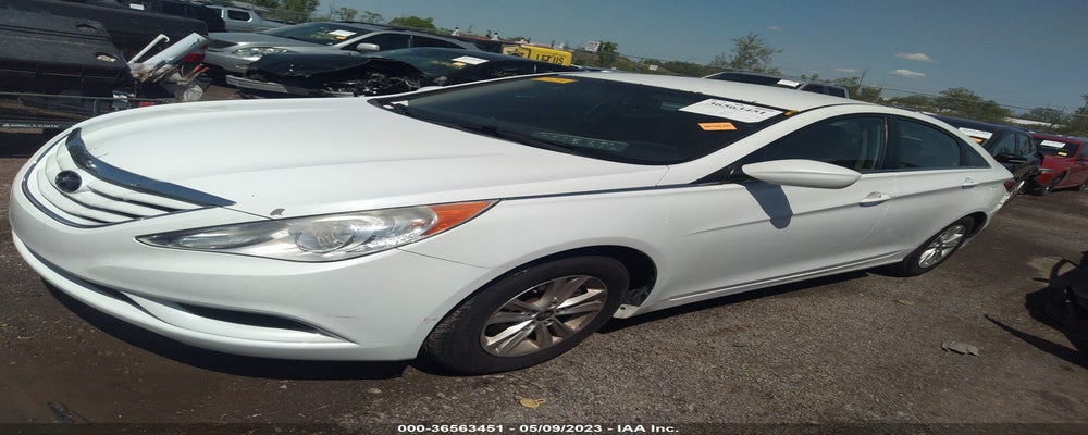 5NPEB4AC3BH132885 2011 HYUNDAI SONATA photo no. 2