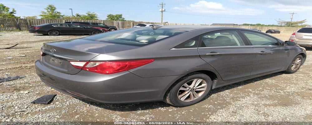 5NPEB4AC7BH180633 2011 HYUNDAI SONATA photo no. 4