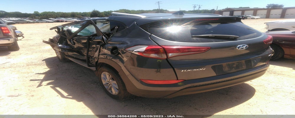 KM8J3CA46JU823889 2018 HYUNDAI TUCSON photo no. 3