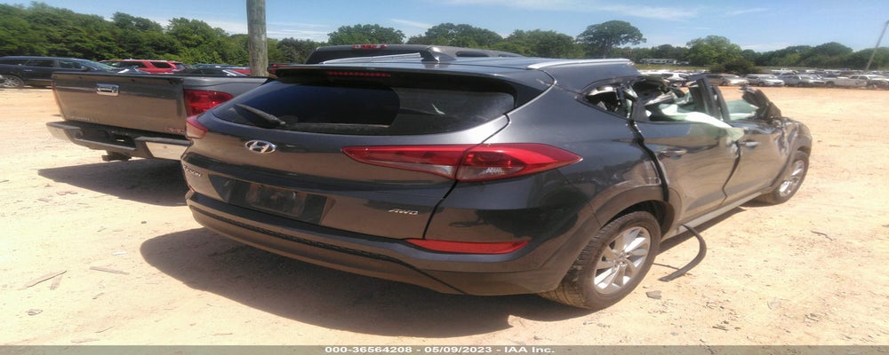 KM8J3CA46JU823889 2018 HYUNDAI TUCSON photo no. 4
