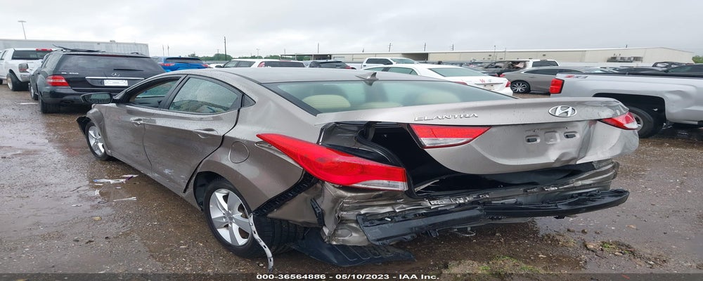 5NPDH4AE8DH352375 2013 HYUNDAI ELANTRA photo no. 3