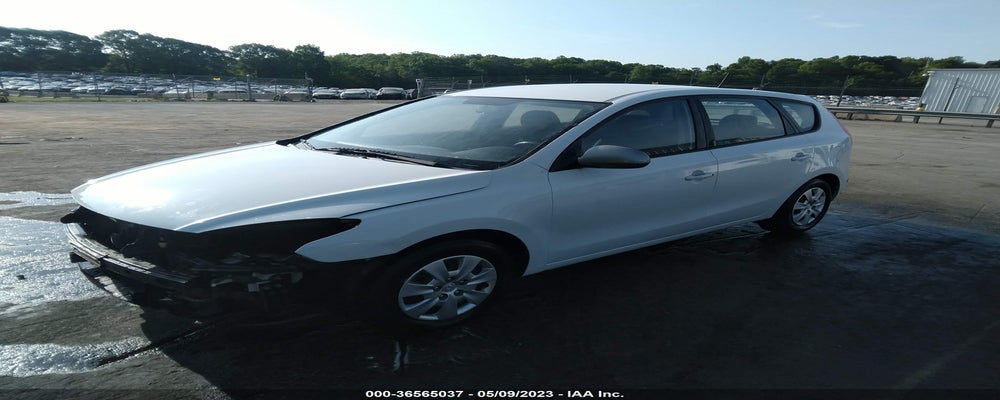 KMHDB8AE0BU094344 2011 HYUNDAI ELANTRA TOURING photo no. 2