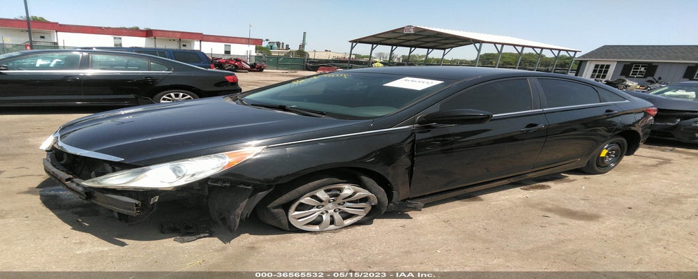5NPEB4AC7BH306439 2011 HYUNDAI SONATA photo no. 2