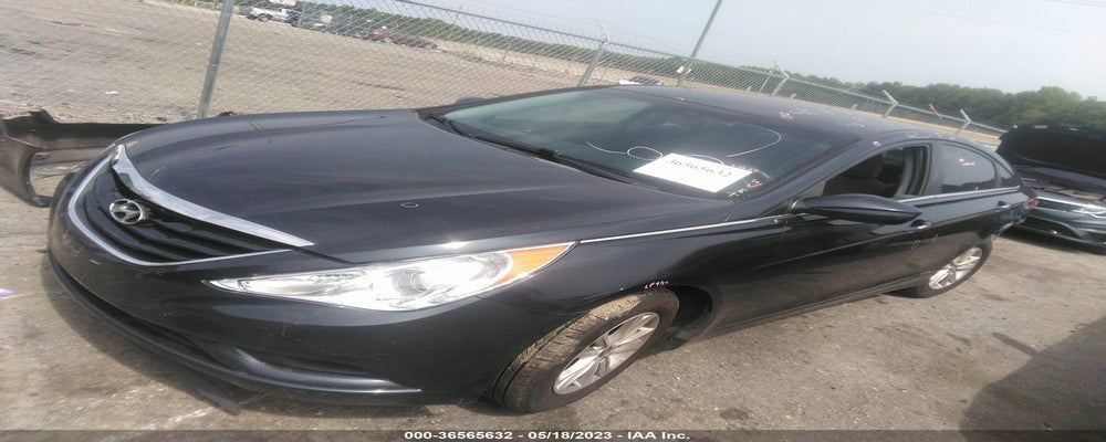 5NPEB4AC8BH183976 2011 HYUNDAI SONATA photo no. 2