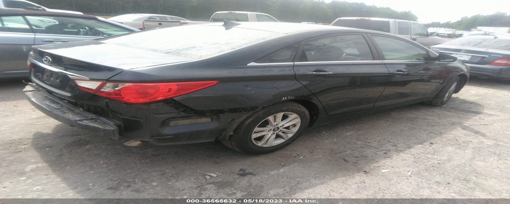 5NPEB4AC8BH183976 2011 HYUNDAI SONATA photo no. 4