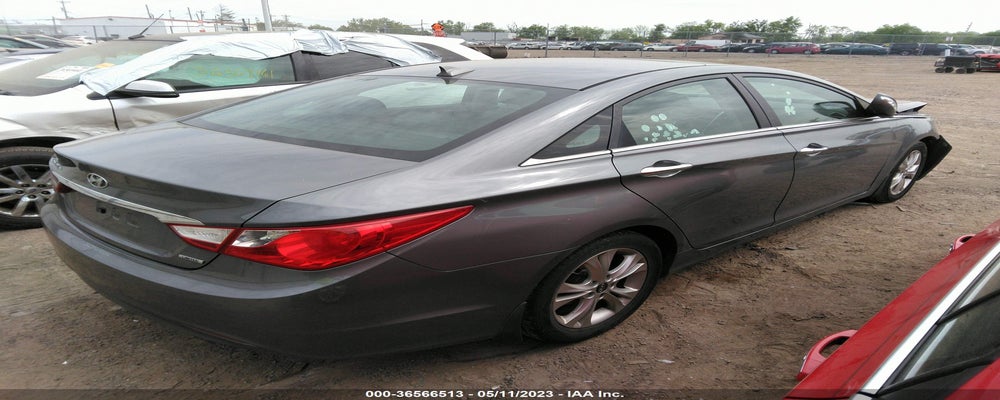5NPEC4AC1DH697202 2013 HYUNDAI SONATA photo no. 4