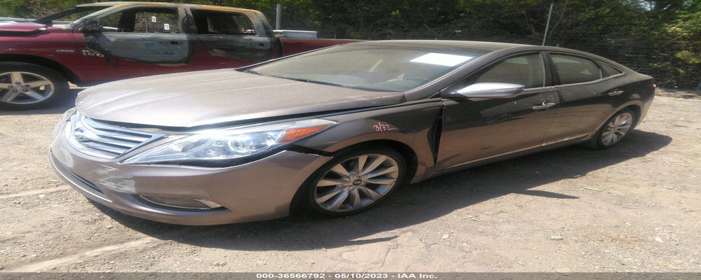 KMHFH4JG0DA267477 2013 HYUNDAI AZERA photo no. 2