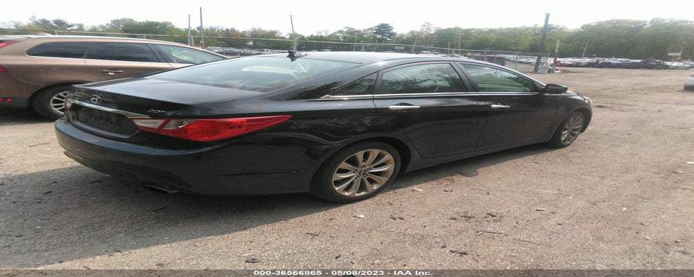 5NPEC4AB1BH192653 2011 HYUNDAI SONATA photo no. 4