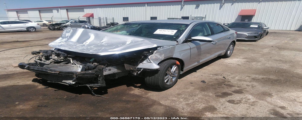 5NPE24AF4HH527211 2017 HYUNDAI SONATA photo no. 2