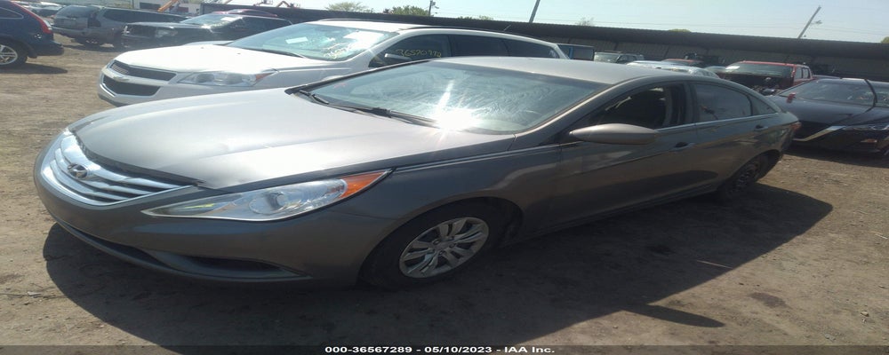 5NPEB4AC1BH093830 2011 HYUNDAI SONATA photo no. 2