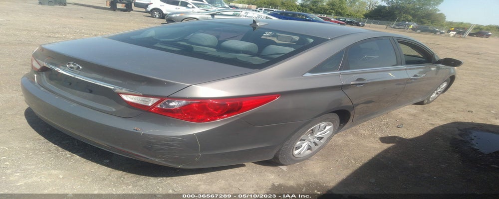 5NPEB4AC1BH093830 2011 HYUNDAI SONATA photo no. 4