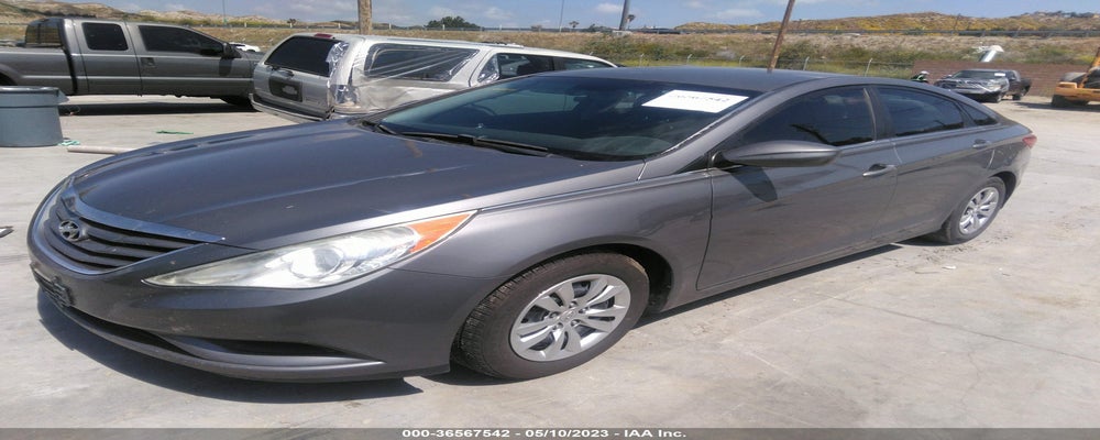 5NPEB4AC2DH515672 2013 HYUNDAI SONATA photo no. 2