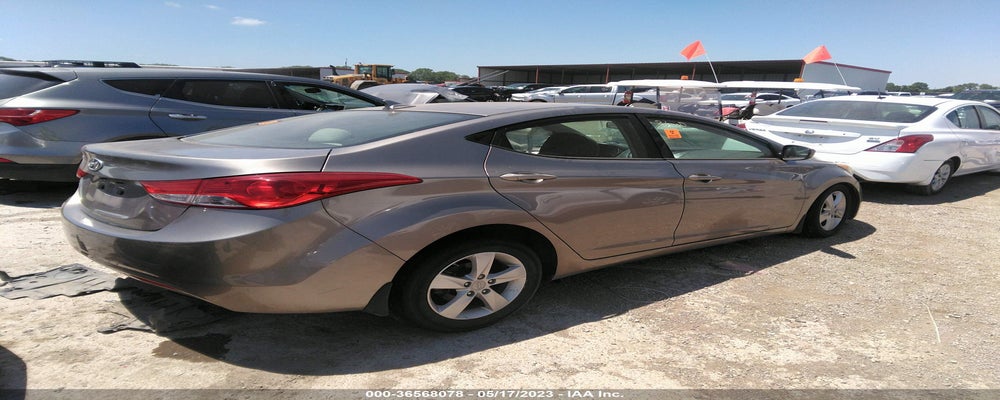 5NPDH4AE9DH196038 2013 HYUNDAI ELANTRA photo no. 4