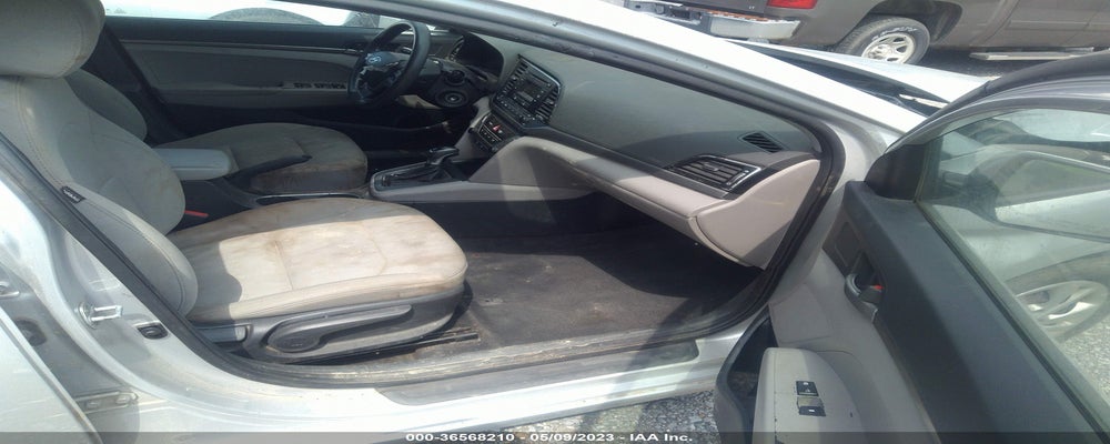 5NPD74LFXHH137918 2017 HYUNDAI ELANTRA photo no. 5