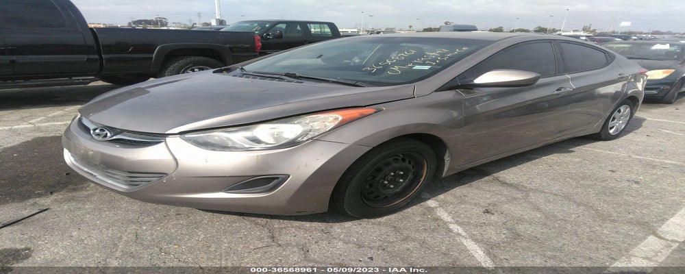 5NPDH4AE8DH221561 2013 HYUNDAI ELANTRA photo no. 2