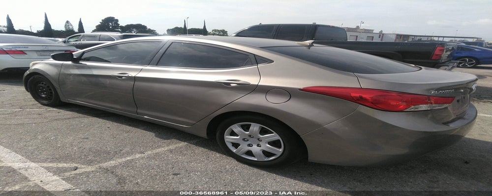 5NPDH4AE8DH221561 2013 HYUNDAI ELANTRA photo no. 3
