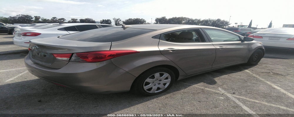 5NPDH4AE8DH221561 2013 HYUNDAI ELANTRA photo no. 4